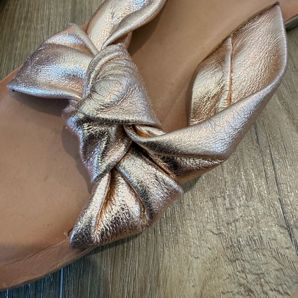 Jeffrey Campbell Rose Gold Metallic Genuine Leather Sandals - Picture 9 of 10